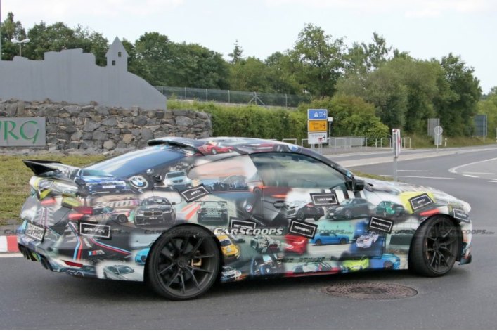 3.0 CSL также отличается более скульптурным капотом, более широкими передними и задними крыльями и…