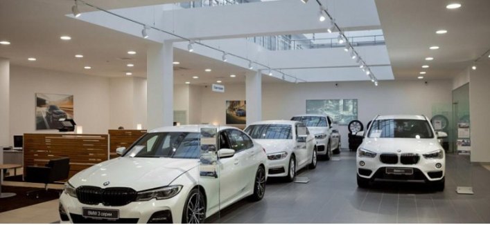 Компания BMW возглавила ТОП-10 самых популярных премиальных брендов у россиян в 2022 году