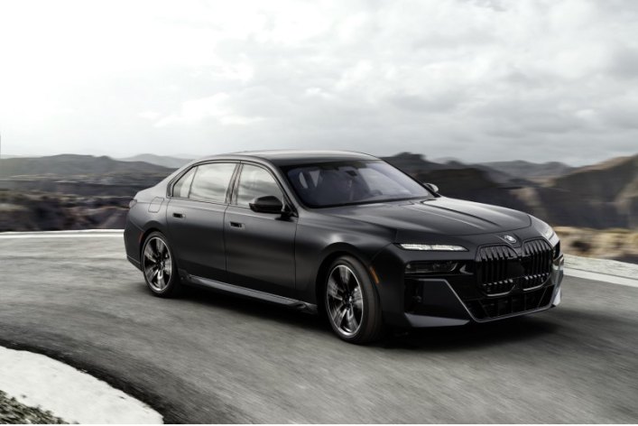 Что касается австралийского BMW i7 xDrive60 2023 года, он оснащен двумя электродвигателями, которые…