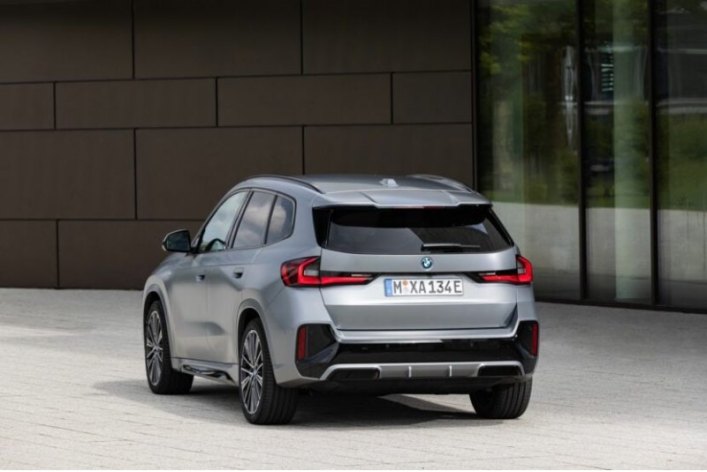 С поставкой в общей сложности 128 196 единиц до сентября BMW Group поставила на 114,8% больше…