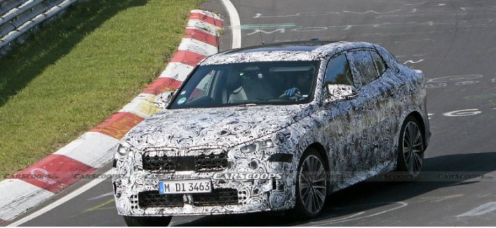 Горячий кроссовер BMW X2 M35i 2024 засветился на тестах на трассе Нюрбургринг