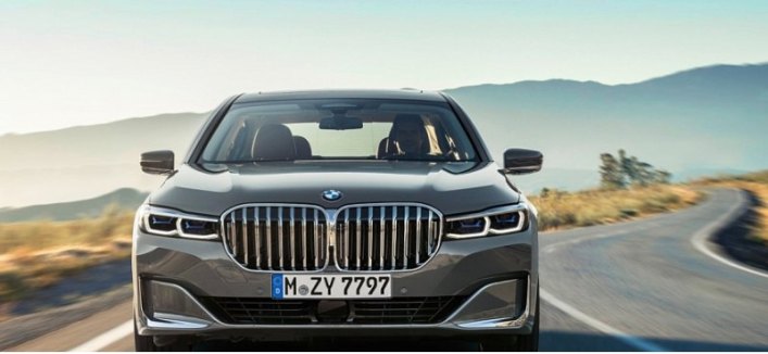 BMW 7 Series возглавил рейтинг авто с худшей остаточной стоимостью по версии iSeeCars