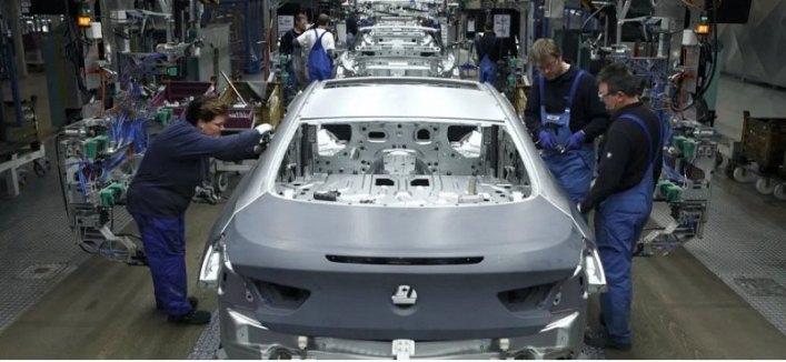 Гендиректор BMW Ципсе сообщил опасения за будущее Германии при уходе компаний химотрасли
