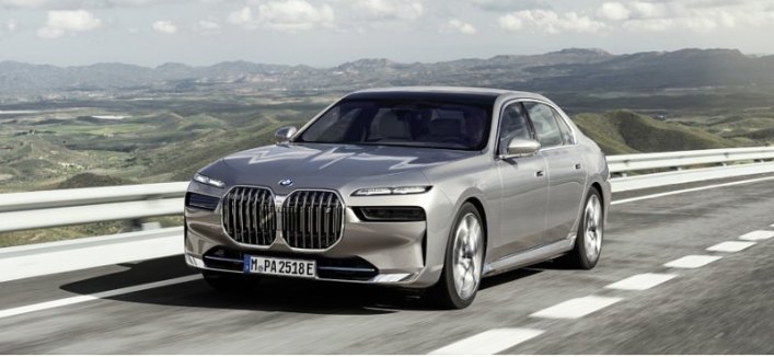 В России стартовали продажи седана BMW 7-Series новой генерации в декабре 2022 года