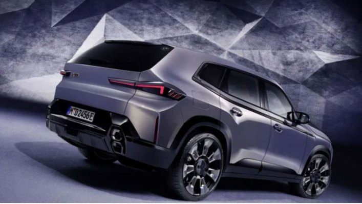 Petrol Mica Metallic является темно-синим цветом с некоторыми зелеными штрихами, которые придают…