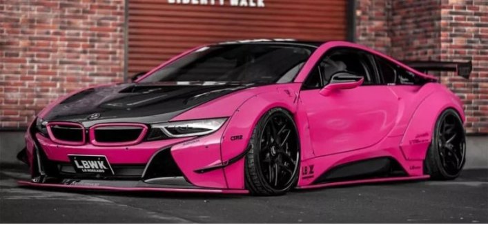 Тюнинг-ателье Liberty Walk построило самый сумасшедший гибридный спорткар BMW i8