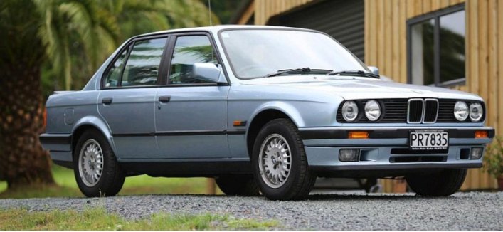 После реставрации, этот седан BMW 325iC E30 1988 года выглядит как новый