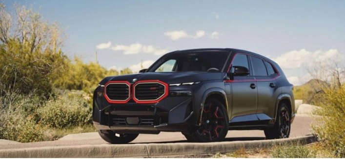 Компания BMW представила свой самый мощный гибридный кроссовер BMW XM Label Red