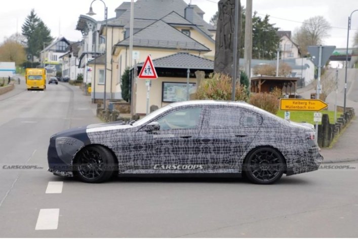 BMW также внесет ряд изменений в кабину M5 2024 года, взяв за основу последние модели компании,…