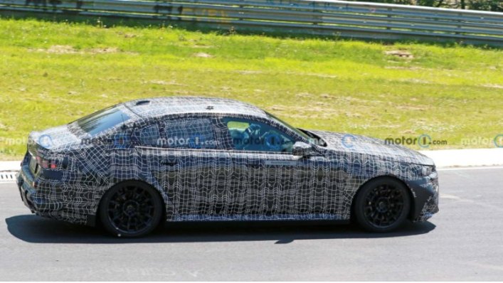 Многое произошло в компании BMW с тех пор, как мы в последний раз видели тесты M5 на Нюрбургринге.…