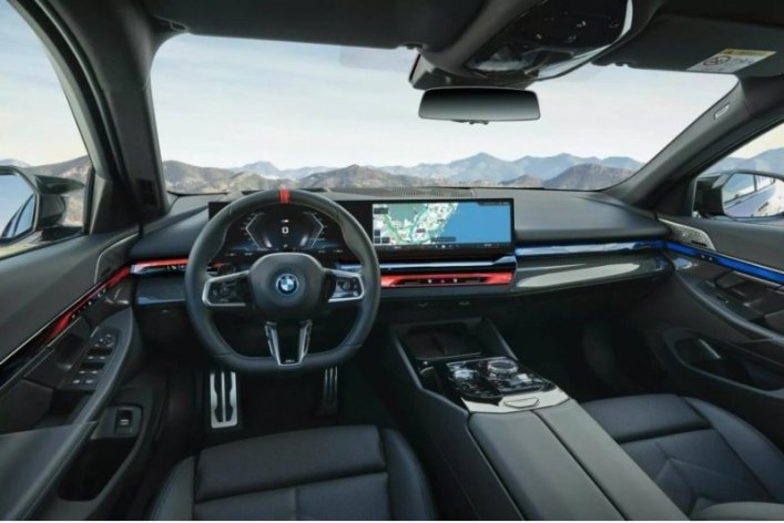 BMW M5 CS, выпускаемый ограниченным тиражом, является самым мощным из когда-либо созданных…