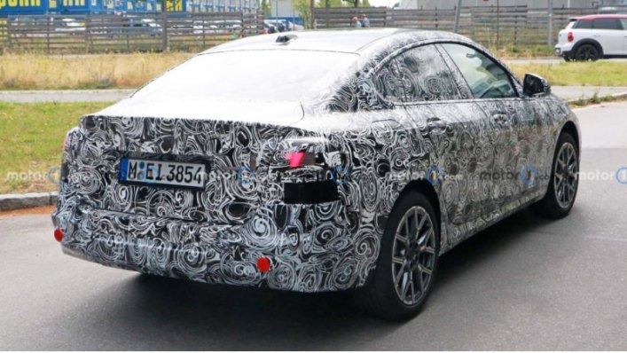 BMW 2 серии Gran Coupe оснащен дополнительной парой дверей, что делает его компактным спортивным…