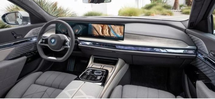 BMW 7-Series отзывают из-за неисправности интерактивной панели