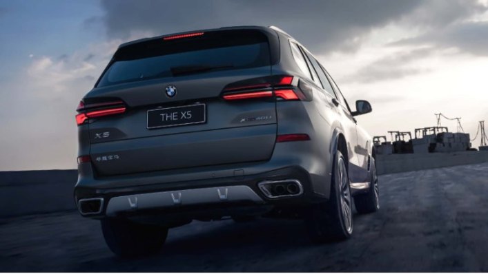Для клиентов, которым нужен шестицилиндровый двигатель, есть X5 xDrive40Li, который может…