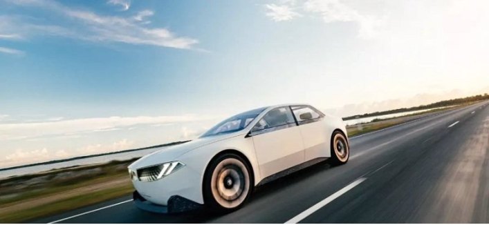 Компания BMW представила кардинально новую 3-серию и это электромобиль