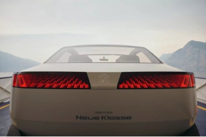 Именно так будет выглядеть следующее поколение BMW: Vision Neue Klasse рекламируется как…