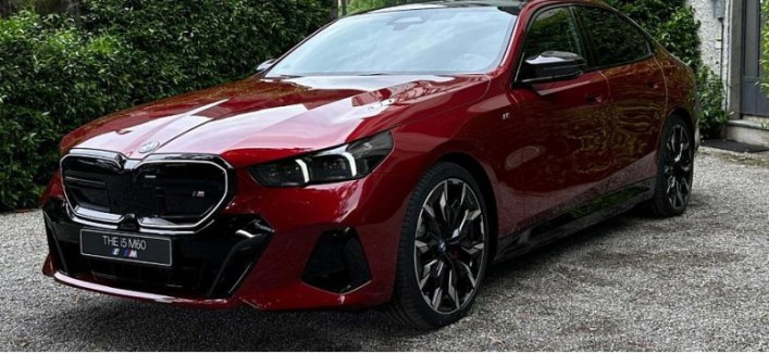 Компания BMW пока что не сообщила, когда прекратит выпускать двигатели внутреннего сгорания
