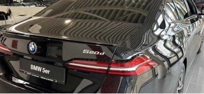 В России начались продажи седана BMW 5-Series нового поколения за 10,75 млн рублей