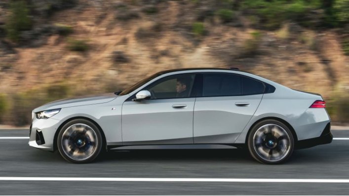 В будущем до нас доберутся китайские версии BMW 5-Series, которые могут предложить более доступные…
