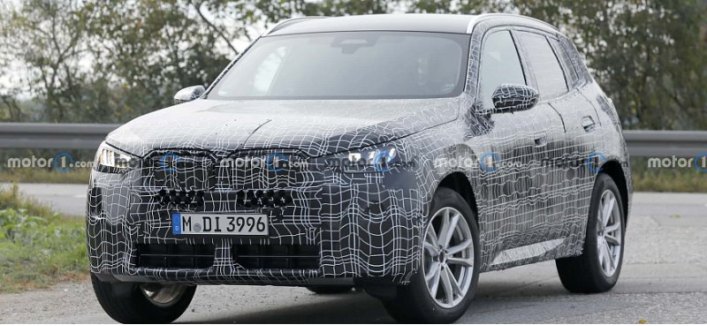 Кроссовер BMW X3 2025 года засветился на шпионских снимках в версиях Standard и M Performance