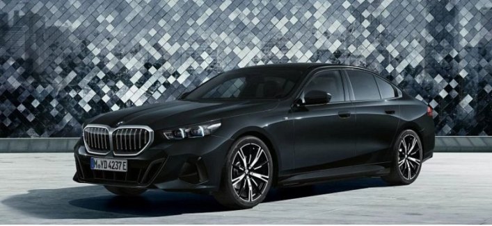 BMW 5-Series и i5 получили новую версию First Edition для рынка Японии