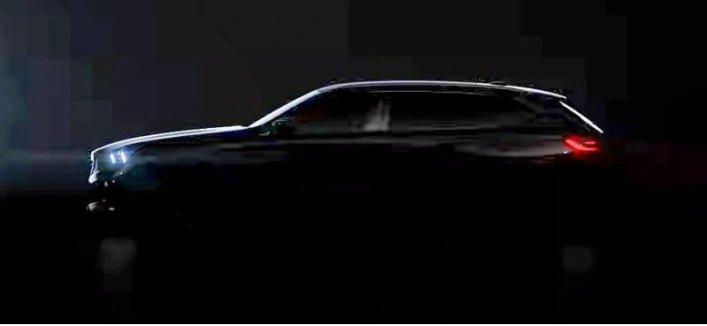 BMW анонсировала «заряженный» электрический кроссовер i5 2024 года