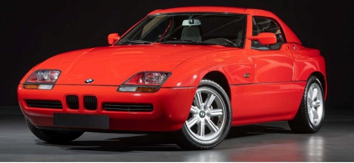 На аукционе продается родстер BMW Z1 с жесткой крышей