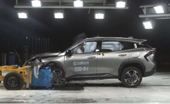Китайский C-NCAP проверил Geely Galaxy l7, который выступил на отлично. Защита водителя и…