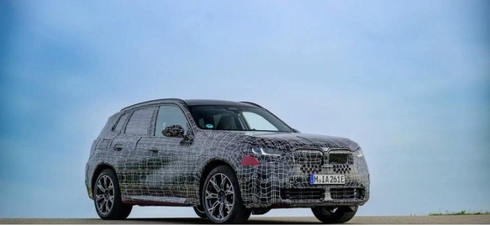 BMW официально анонсировала новый X3 и рассекретила его характеристики