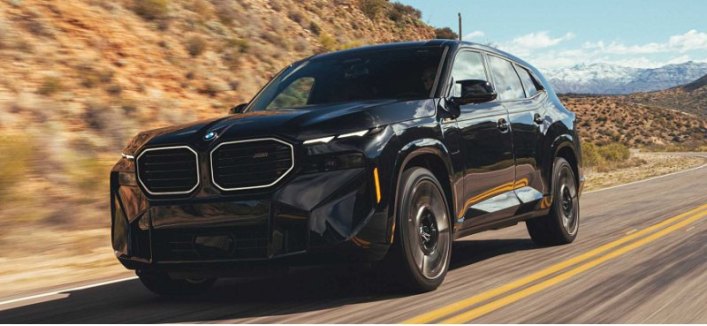 На аренду крутого кроссовера BMW XM можно получить огромную скидку