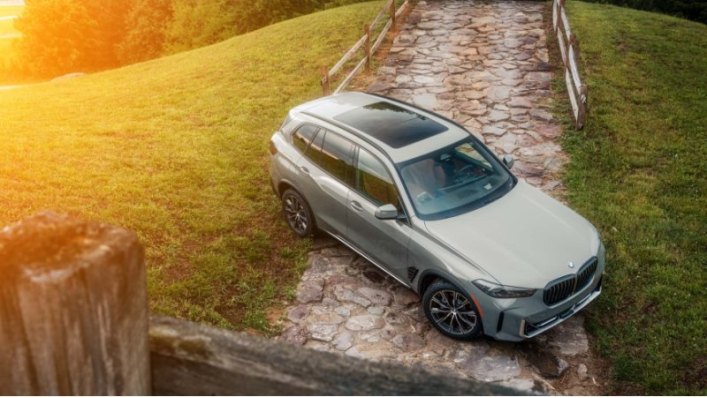 У BMW еще не было настоящего внедорожника, но с этим X5 компания делает небольшой шаг в этом…