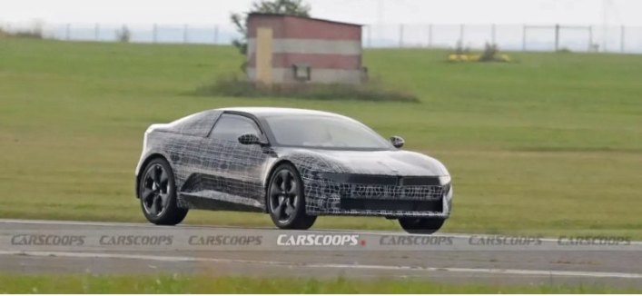 На тестах замечено футуристичное электрическое купе от BMW