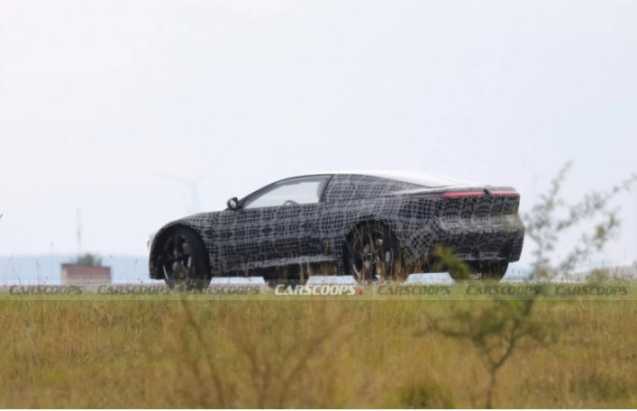 Недавно фотошпионы запечатлели купе BMW Neue Klasse, что, предположительно, является малосерийным…