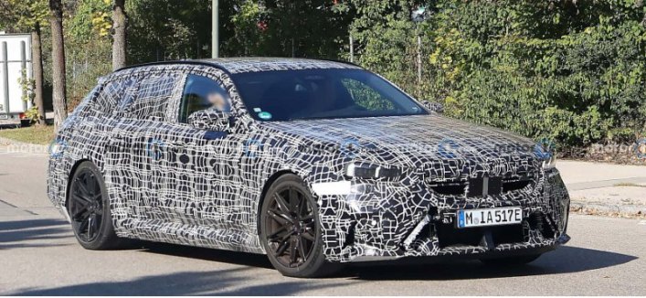 BMW наконец покажет M5 Touring в августе