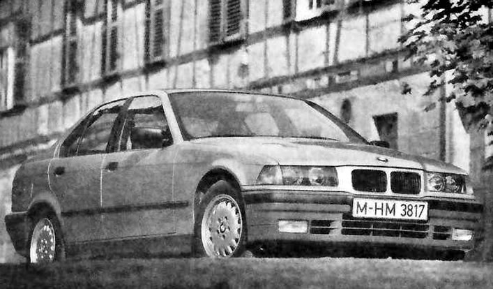 Продолжением новых автомобилей 3-й серии стал 4-дверный седан с 6-цилиндровым двигателем. Серийное…