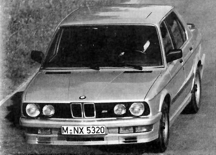 В отличие от BMW 535iy М 535i впереди и сзади имелись спойлеры. 535i был выпущен за период с…
