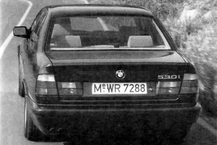 BMW 530i и 535i были ведущими моделями серии до ввода типов автомобилей с V8. С декабря 1987 г. по…