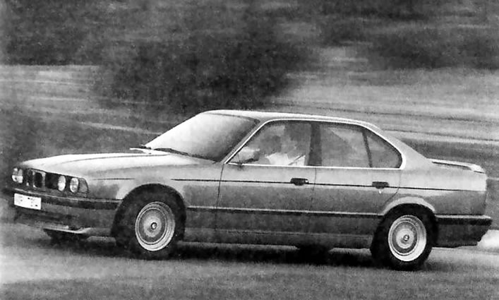 С 1992 г. М5 поставлялся с кузовом touring.