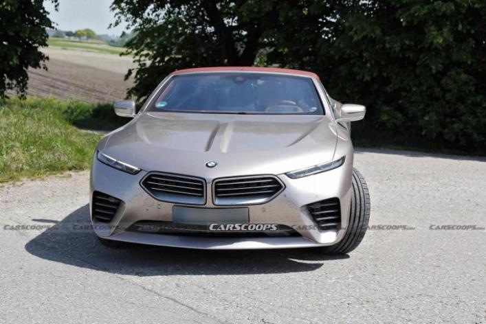 Оснащается новинка 4,4-литровым 625-сильным двигателем V8 от M8 Competition. С ним до сотни Skytop…