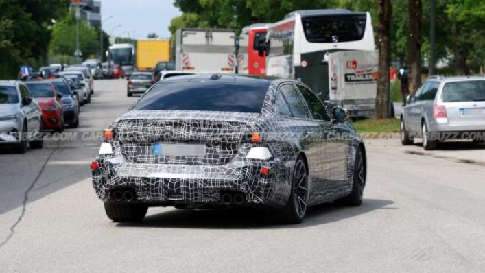 Очевидно, что не всем понравился дизайн новой M5. BMW за последнее десятилетие не выиграла ни…