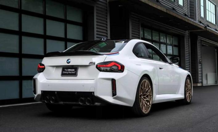 Есть базовая версия M2, которая стоит около 5,6 млн рублей. Но специальная Turbo Edition поднимает…