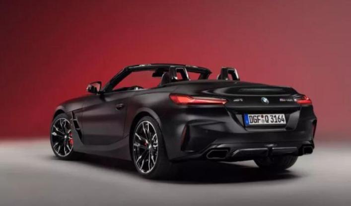В плане механики «Final Edition» практически не отличается от стандартной Z4 M40i. Главное отличие…