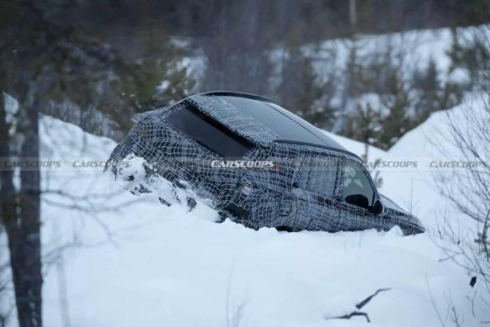 Новый BMW X5 Neue Klasse в кювете