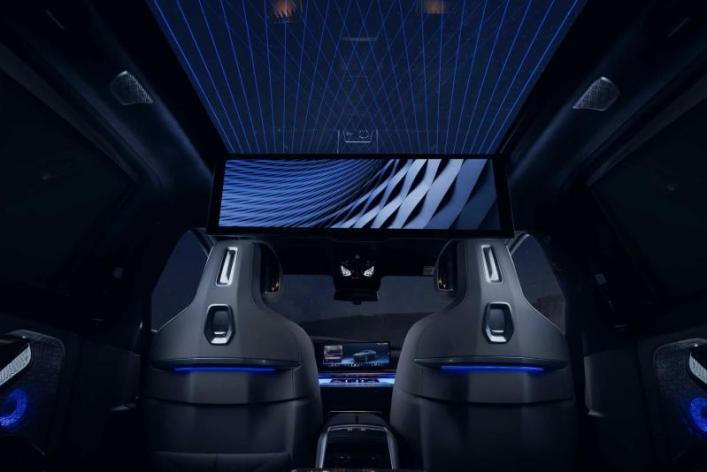 Интерьер BMW 7-Series Suhail Edition