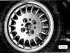 Removal and installation of brake pads — disc brakes of the front wheels