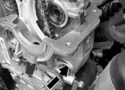 29. Вывернуть резьбовую пробку.