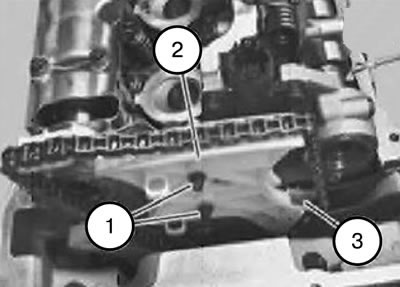 8. Вывернуть винты (1).