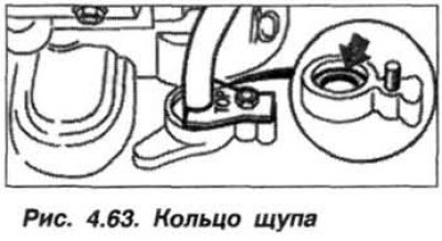 A nívópálca vezetőcsőjének felszerelésekor helyezzen be egy új gyűrűt (nyíl, 4.63. ábra) kerek…